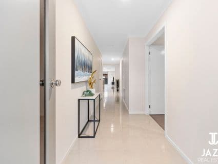 28 Ramsgate Crescent, Truganina - Thumbnail 2