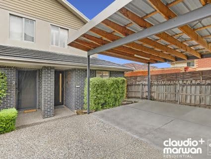 2/15 Winifred Street, Oak Park - Image 1