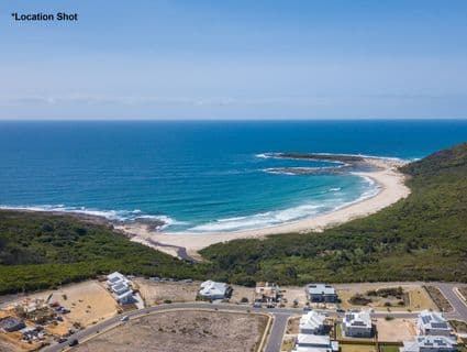 9 Silkstone Circuit, Catherine Hill Bay - Thumbnail 4