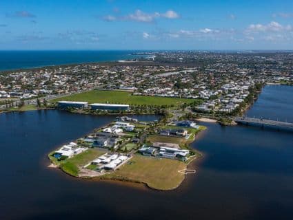 13 Entrance Island, Bokarina - Image 1