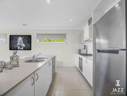 8 Pangana Drive, Point Cook - Thumbnail 6