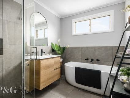 17 Rochford Place, Narre Warren South - Thumbnail 2
