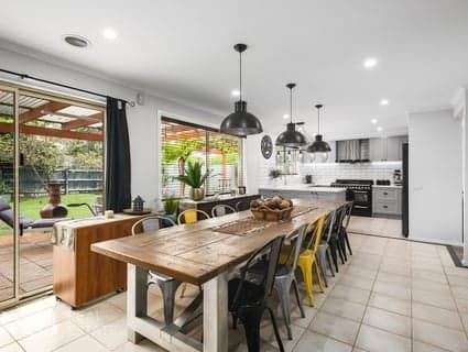 17 Rochford Place, Narre Warren South - Thumbnail 5