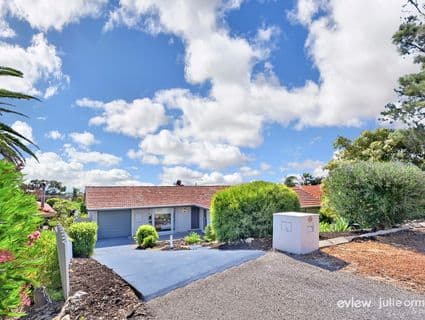 404, Warwick - Image 1