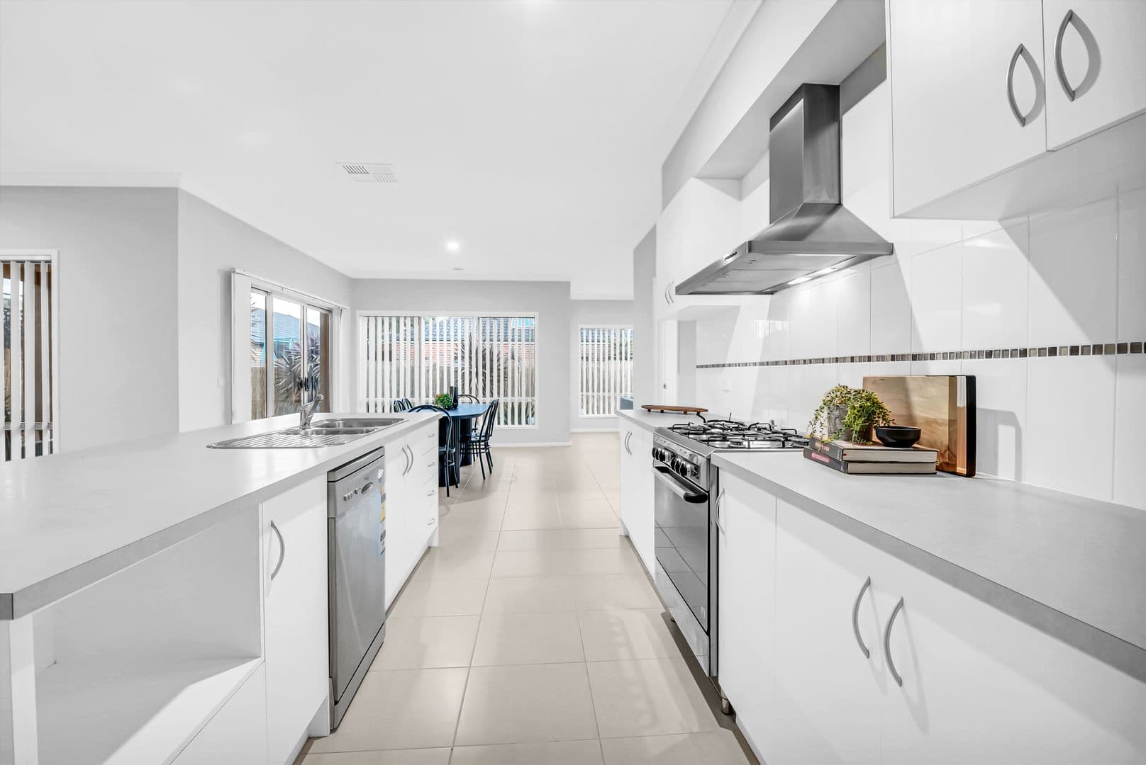 20 Gainsborough Drive, Craigieburn - Thumbnail 4