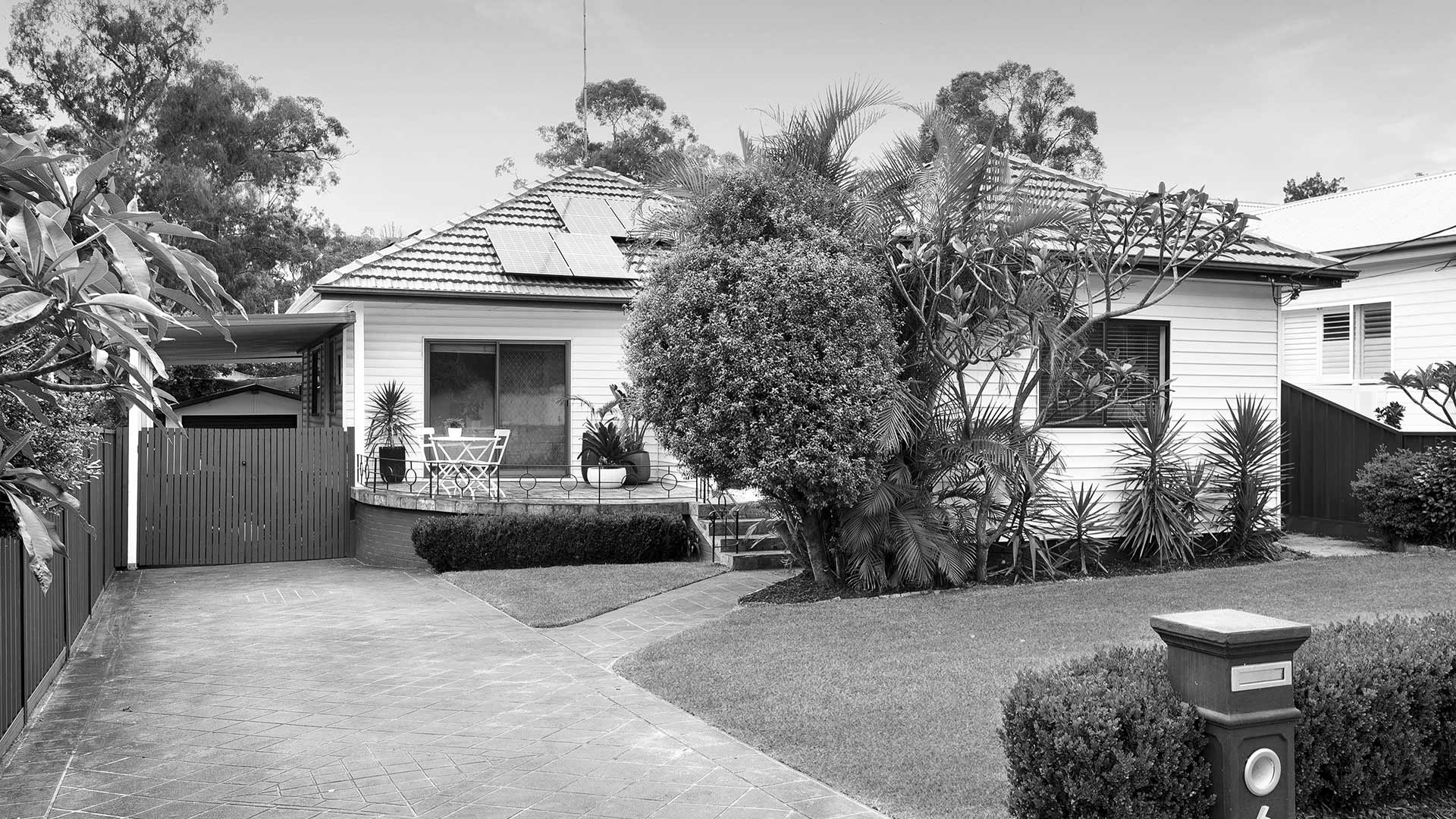 404, Oyster Bay - Image 1