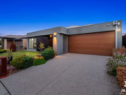 7 Bovard Avenue, Point Cook - Thumbnail 2