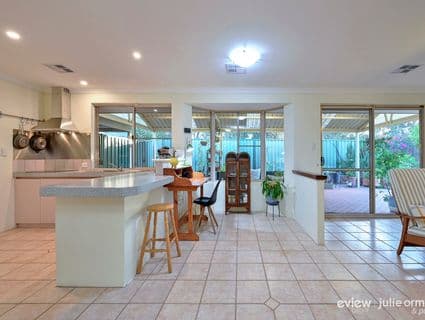 14 Woodlupine Rise, Woodvale - Thumbnail 2