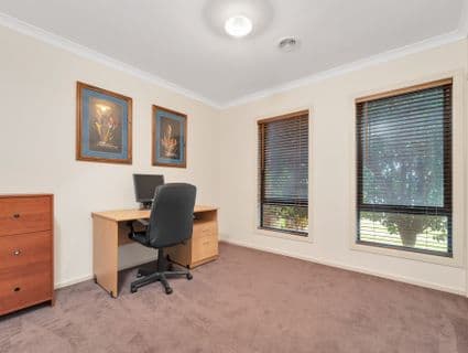 7 Fawkner Road, Manor Lakes - Thumbnail 4