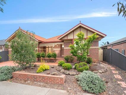 10 Mundi Crescent, Manor Lakes - Thumbnail 2