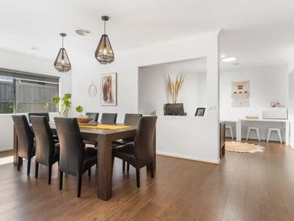 10 Canopy Grove, Cranbourne East - Thumbnail 3