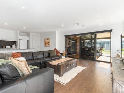 10 Canopy Grove, Cranbourne East - Thumbnail 6