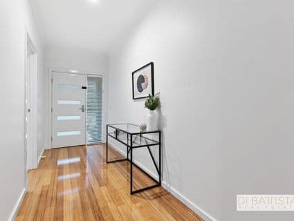 7 Belair Close, Craigieburn - Thumbnail 2