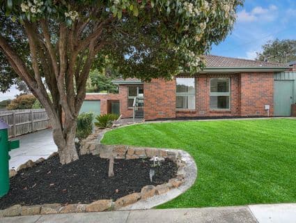 13 Yarrabee Court, Frankston - Thumbnail 2