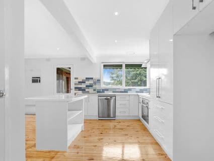 13 Yarrabee Court, Frankston - Thumbnail 4