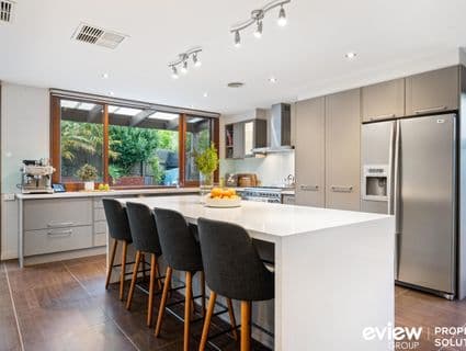 9 Latrobe Court, Wheelers Hill - Thumbnail 3