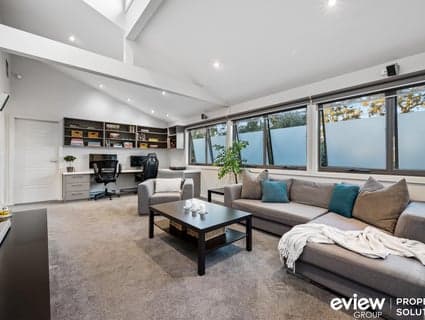 9 Latrobe Court, Wheelers Hill - Thumbnail 8