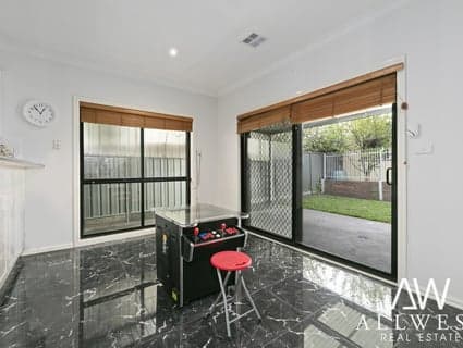 2 Billabong Court, Burnside - Thumbnail 8