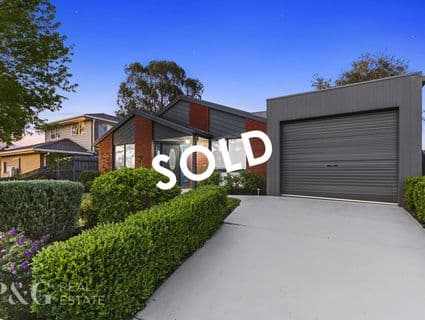 38 Maltravers Crescent, Cranbourne North - Image 1