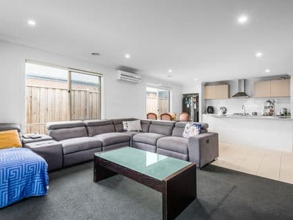 31 Boonwurrung Street, Cranbourne East - Thumbnail 2