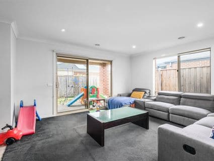 31 Boonwurrung Street, Cranbourne East - Thumbnail 3