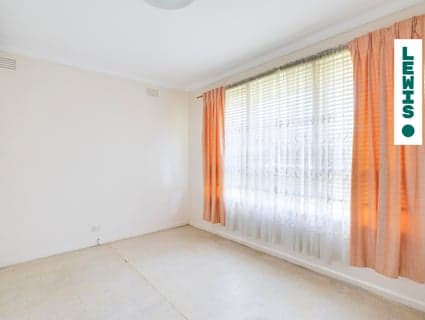 53 Station Road, Oak Park - Thumbnail 8