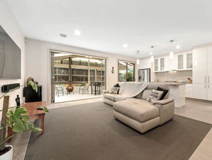 2/11 Stephen Street, Seaford - Thumbnail 2