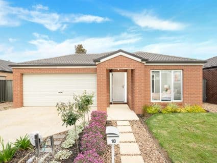 18 Hawkstone Road, Manor Lakes - Image 1