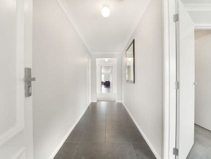 18 Hawkstone Road, Manor Lakes - Thumbnail 3