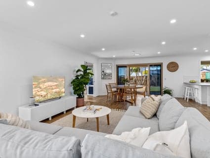 2 Admiralty Drive, Alexandra Headland - Thumbnail 5