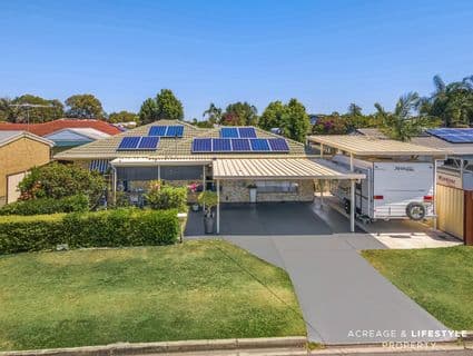 11 Dianthus Ave, Banksia Beach - Image 1