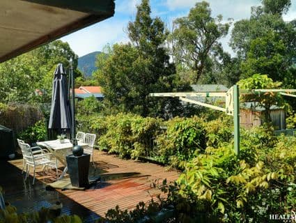 8 Benton Road, Healesville - Thumbnail 2