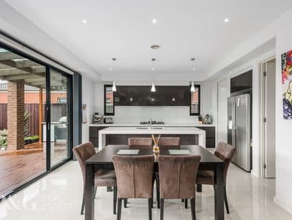 9 Longbow Terrace, Cranbourne North - Thumbnail 2