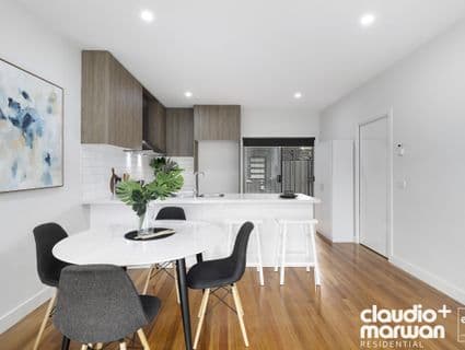 58 South Street, Hadfield - Thumbnail 7