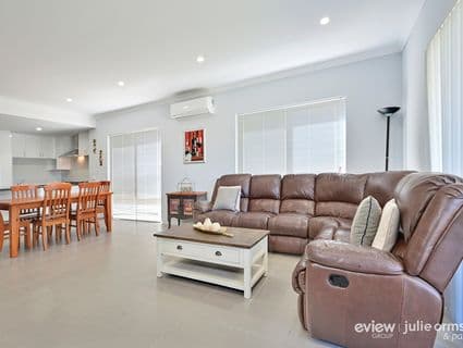 16 Piara Court, Woodvale - Thumbnail 2