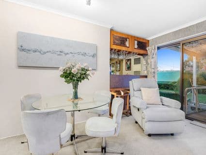 18 Frallon Crescent, Frankston - Thumbnail 7