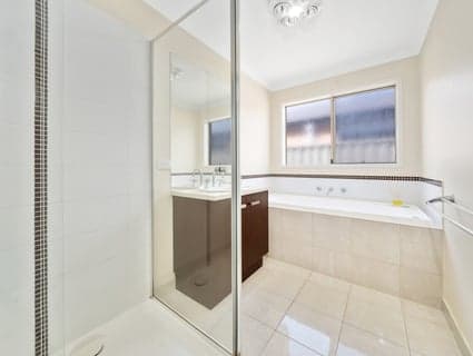 17 Northumbria Street, Cranbourne East - Thumbnail 6