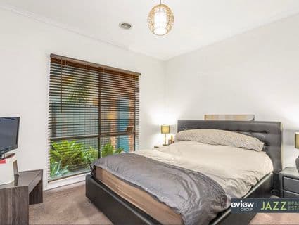 33 May Gibbs Circle, Point Cook - Thumbnail 7