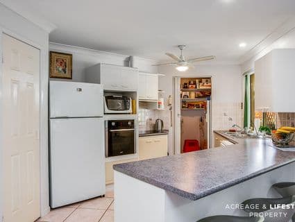 13 Cosmos Avenue, Banksia Beach - Thumbnail 3