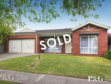 70 Lake View Drive, Narre Warren South - Image 1
