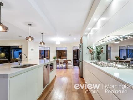11 Meridian Way, Mornington - Thumbnail 8