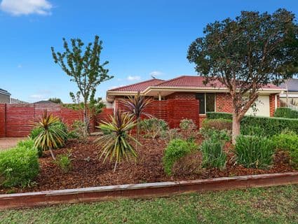 2 Seaspray Court, Hastings - Image 1