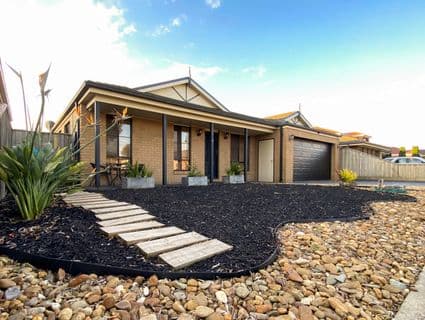 49 Pepperbush Circuit, Cranbourne - Image 1