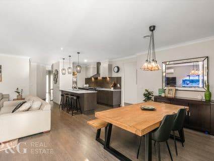 176 Mountainview Boulevard, Cranbourne North - Thumbnail 2