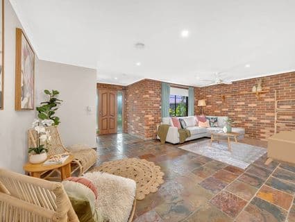 23 Edington Way, Craigieburn - Thumbnail 2