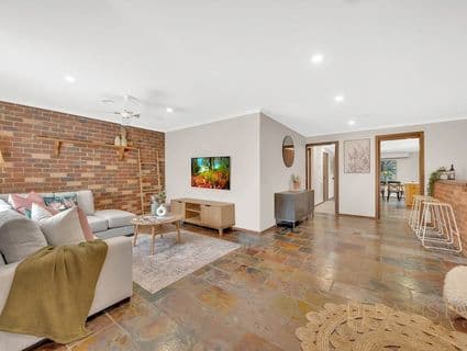 23 Edington Way, Craigieburn - Thumbnail 4