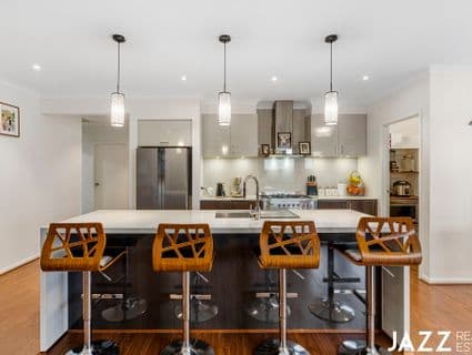 33 Obsidian Avenue, Tarneit - Thumbnail 2