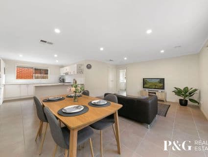 35 Tomasetti Crescent, Narre Warren - Thumbnail 2