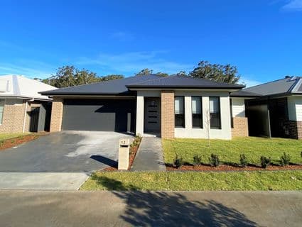 12 Highland Avenue, Cooranbong - Image 1