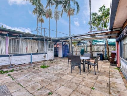 16 Emperor Street, Annerley - Thumbnail 2